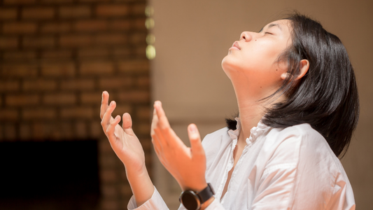 Lift Up Holy Hands
